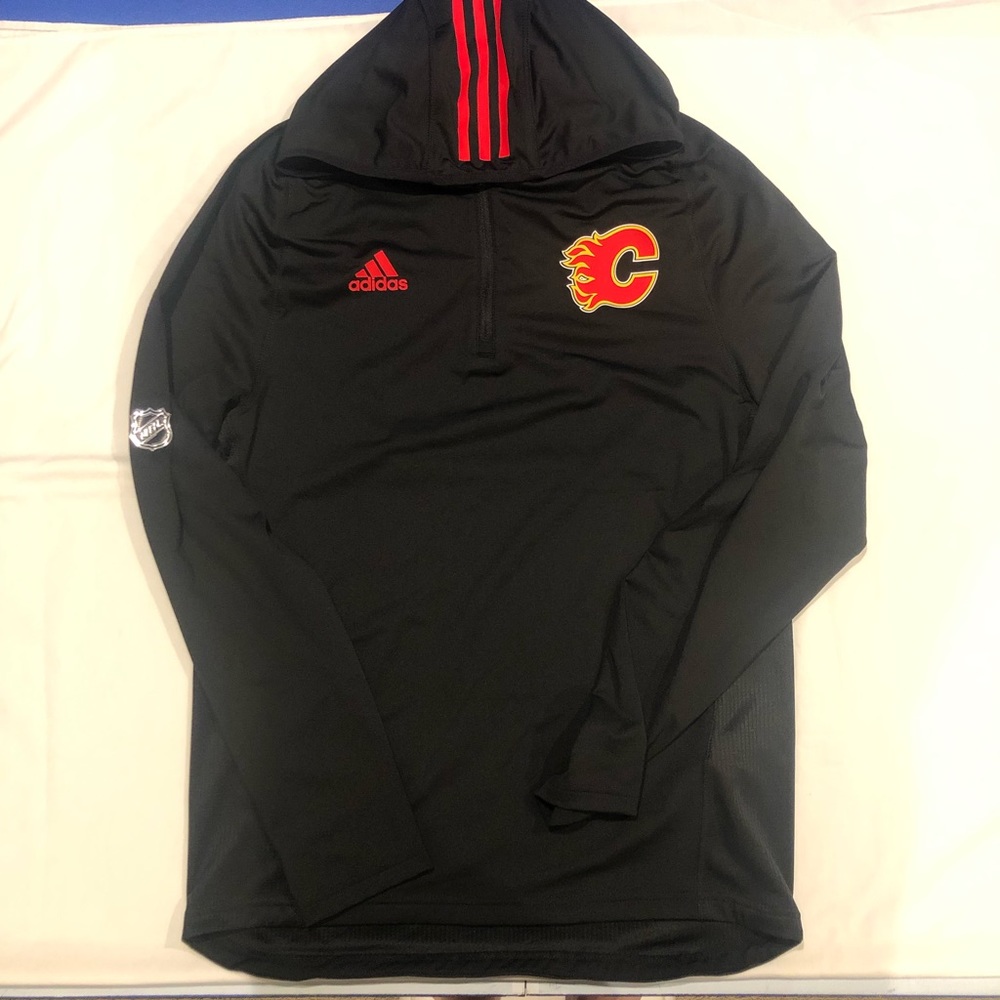 Adidas 1/4 zip Calgary Flames pullover hoodie.